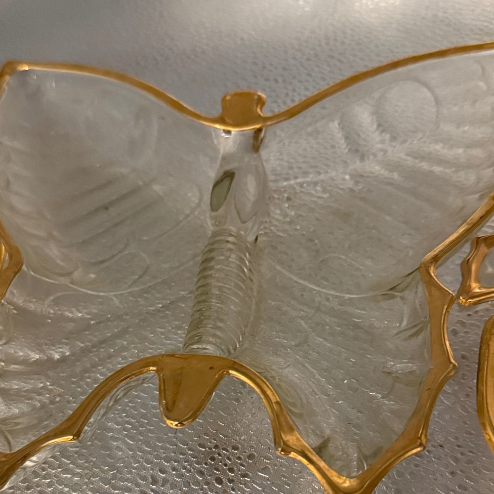 Vintage Jeanette Glass Butterfly shaped trinket dishes with gold painted trim - Picture 5 of 16